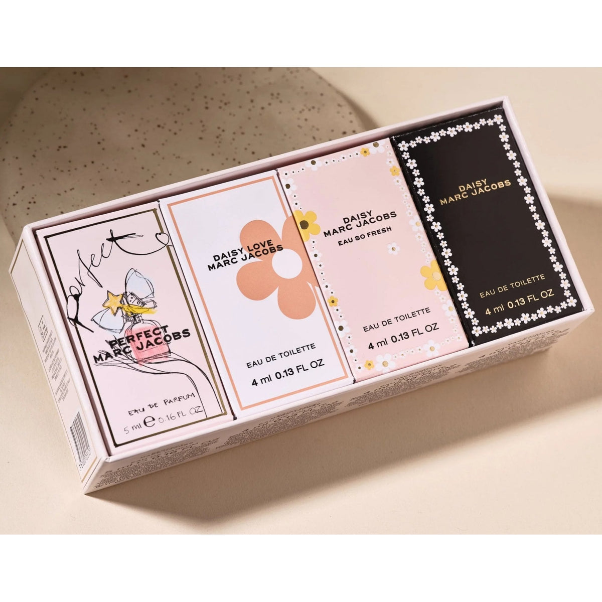 Marc Jacobs Marc Jacobs Mini Set 3x4ml EDT + 5ml Perfect EDP - Health & Beauty > Personal Care > Cosmetics > Perfumes & Colognes > Eaux De Toilette