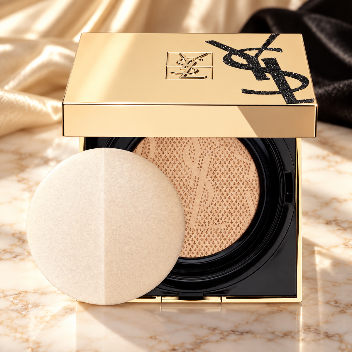 Yves Saint Laurent Touche Eclat Le Cushion Collector Liquid Foundation 15g - B30 Almond